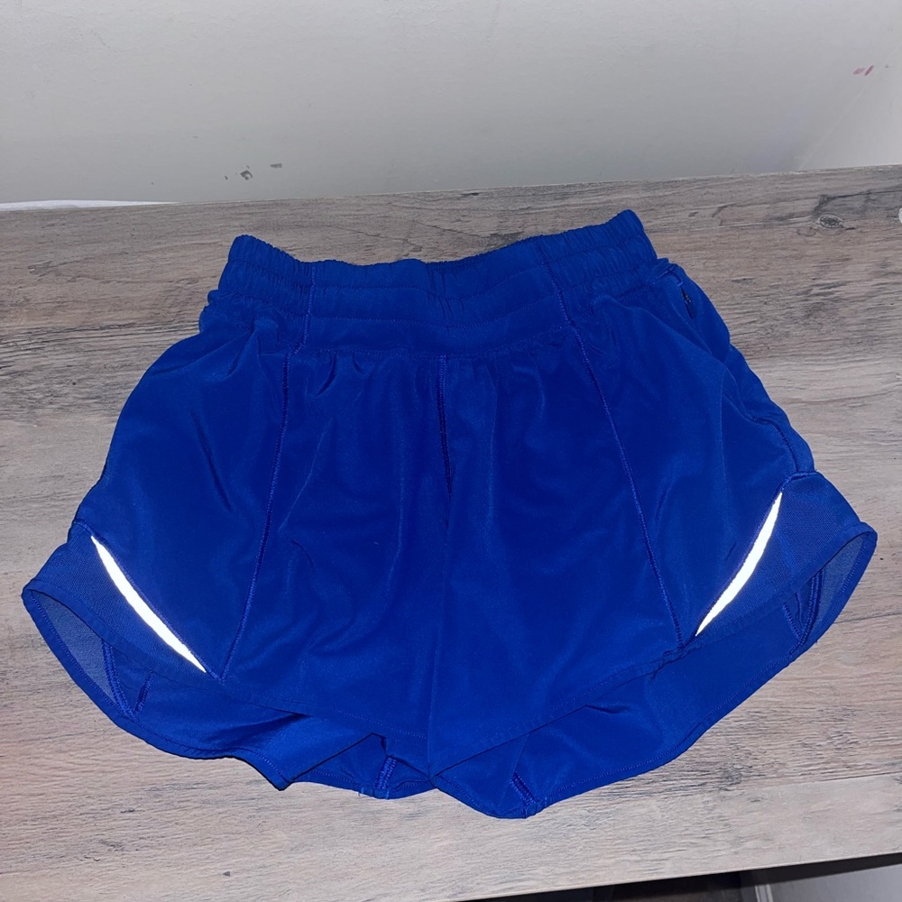 lululemon hotty hot shorts 4”